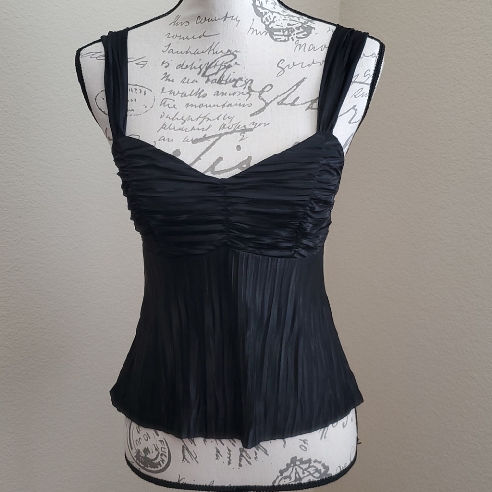 Black raw edge hem tank top